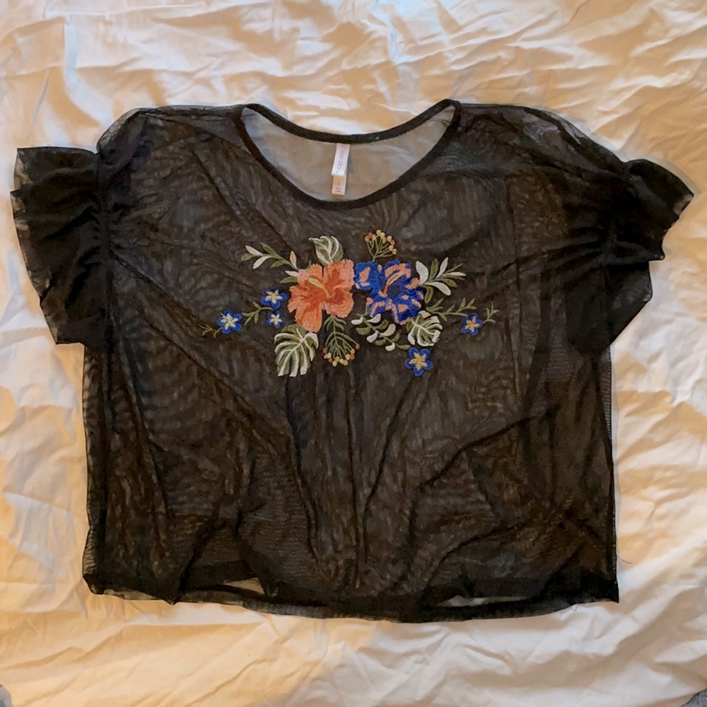 Xhilaration Black Mesh top Size:L